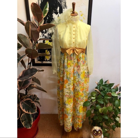 Quirky Bride!!!! Wedding Dress w Veil - Picture 6 of 16